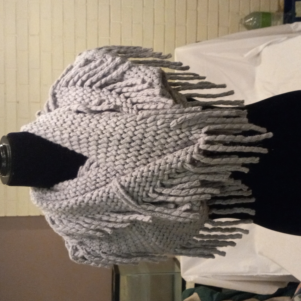 Scarf - Picture 2 of 6